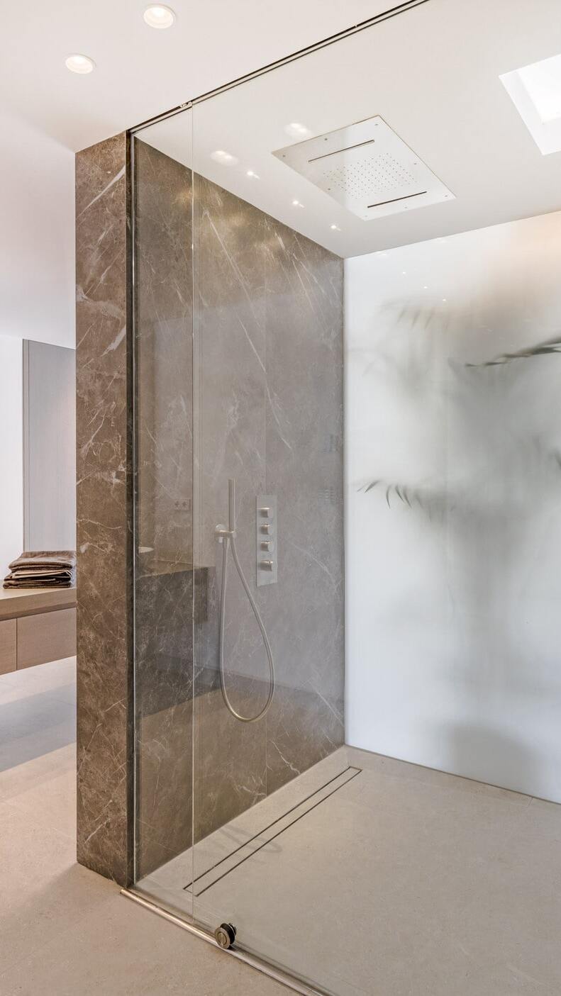 VILLA AQUILA aerial shot framed by surrounding homes