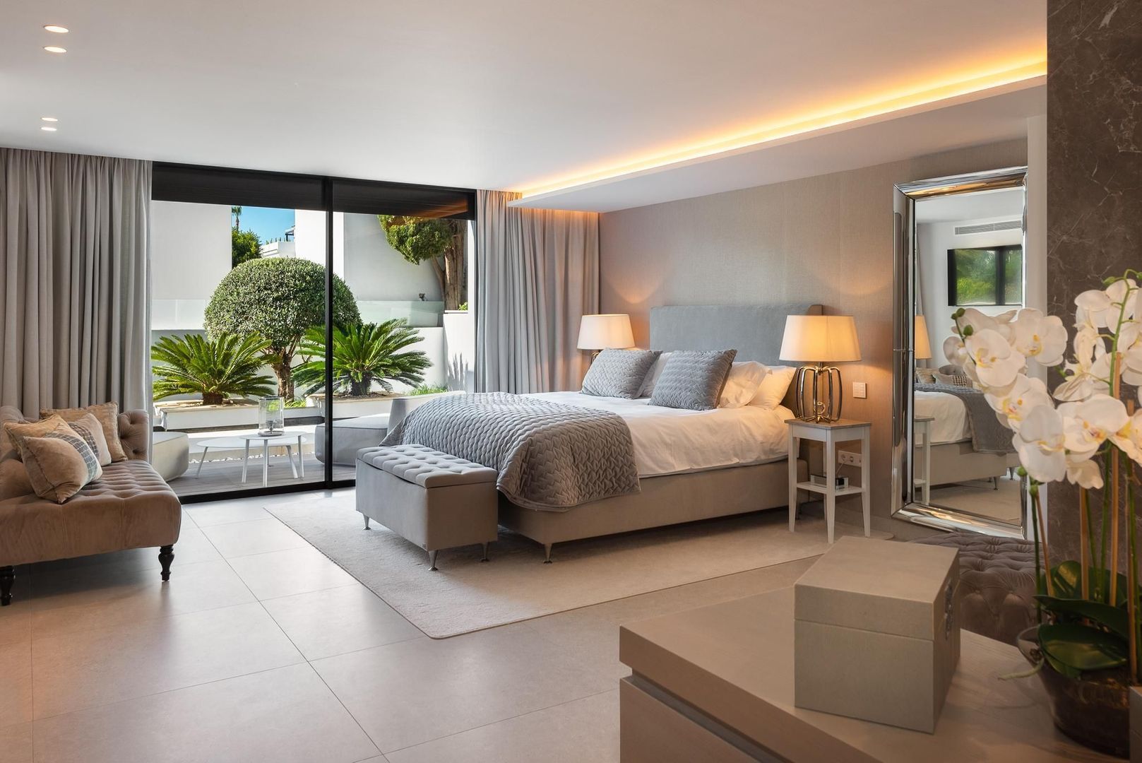 Top-level solarium with built-in loungers and views