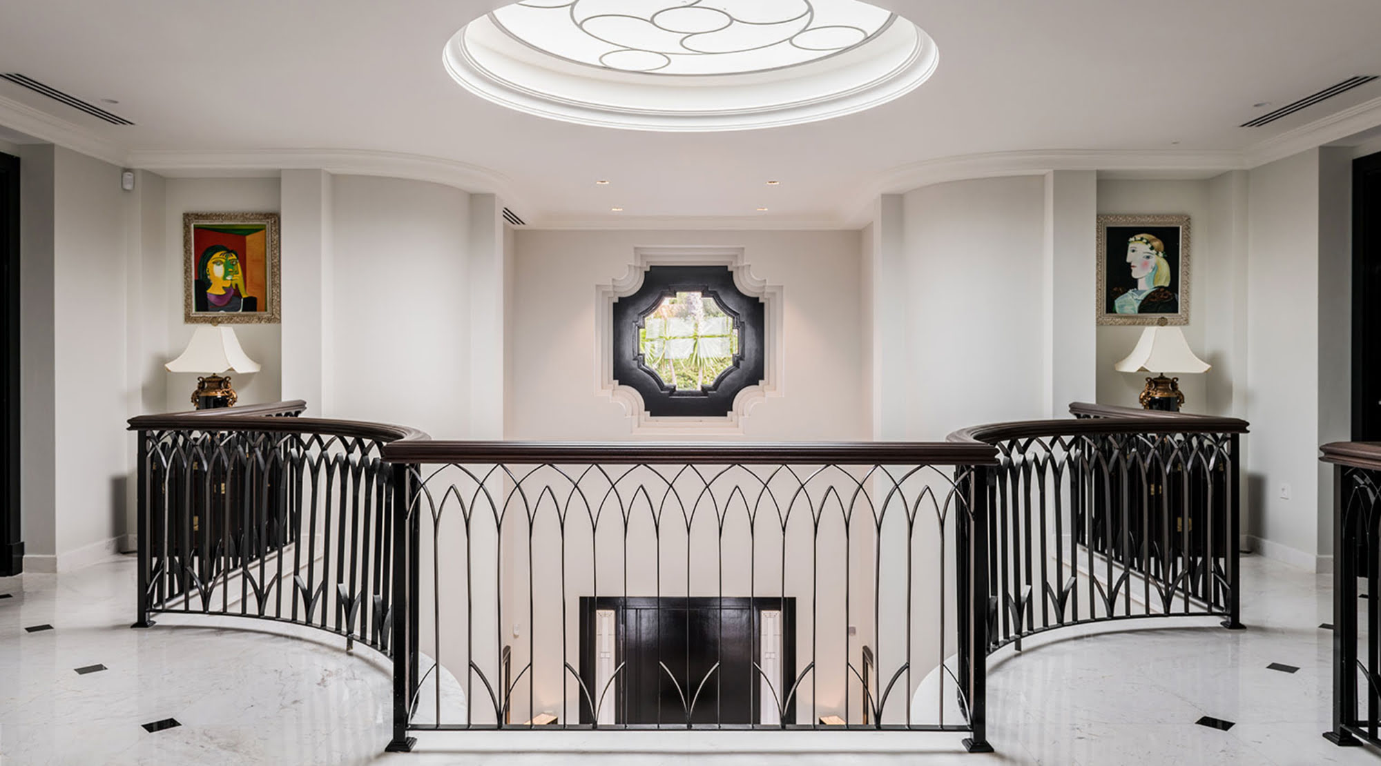 Staircase and balustrade with ornate lines