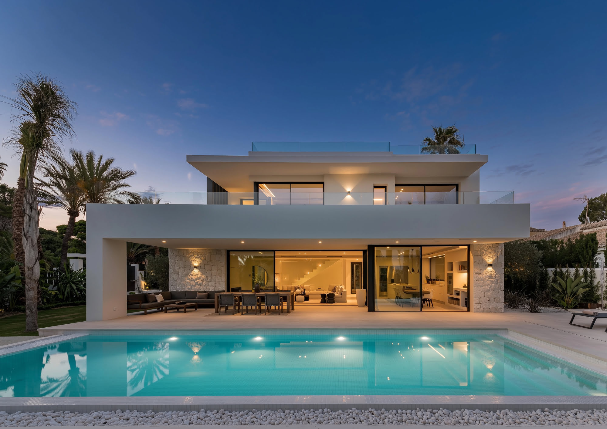 Front elevation of VIDA DEL MAR with white cubic geometry and pool