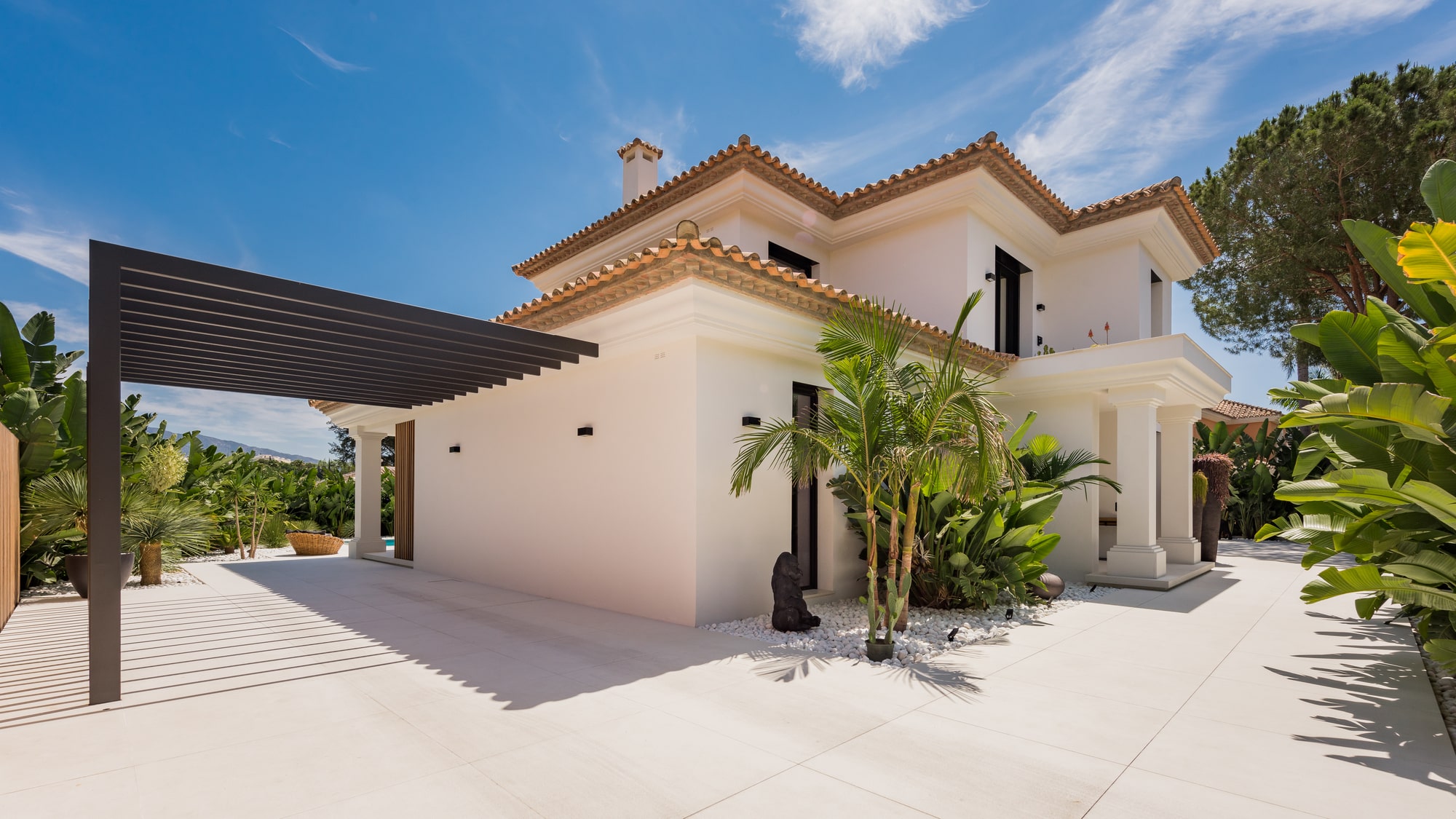 Spacious kitchen in VILLA ZARINA with custom cabinetry and marble island